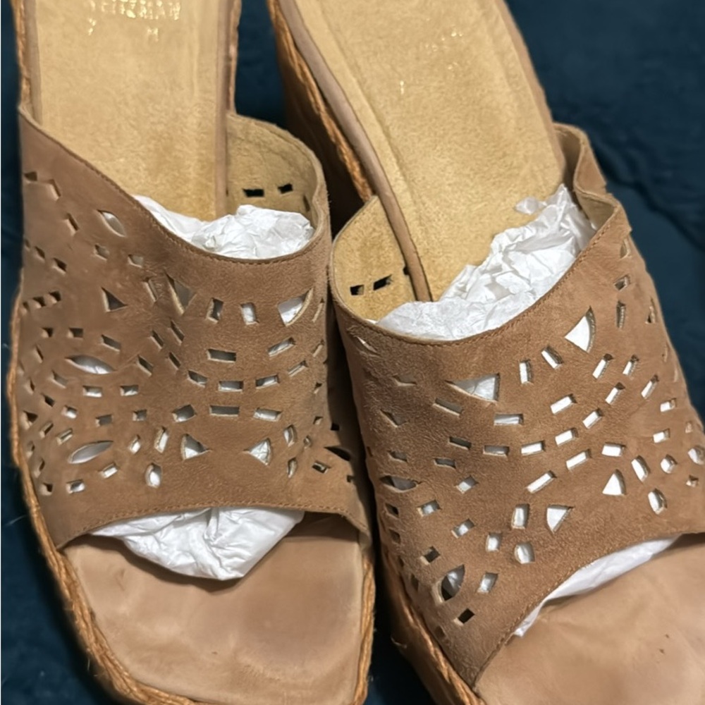 Stuart Weitzman Tan Heeled Sandals